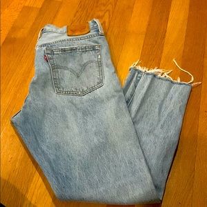 Light wash Levi’s